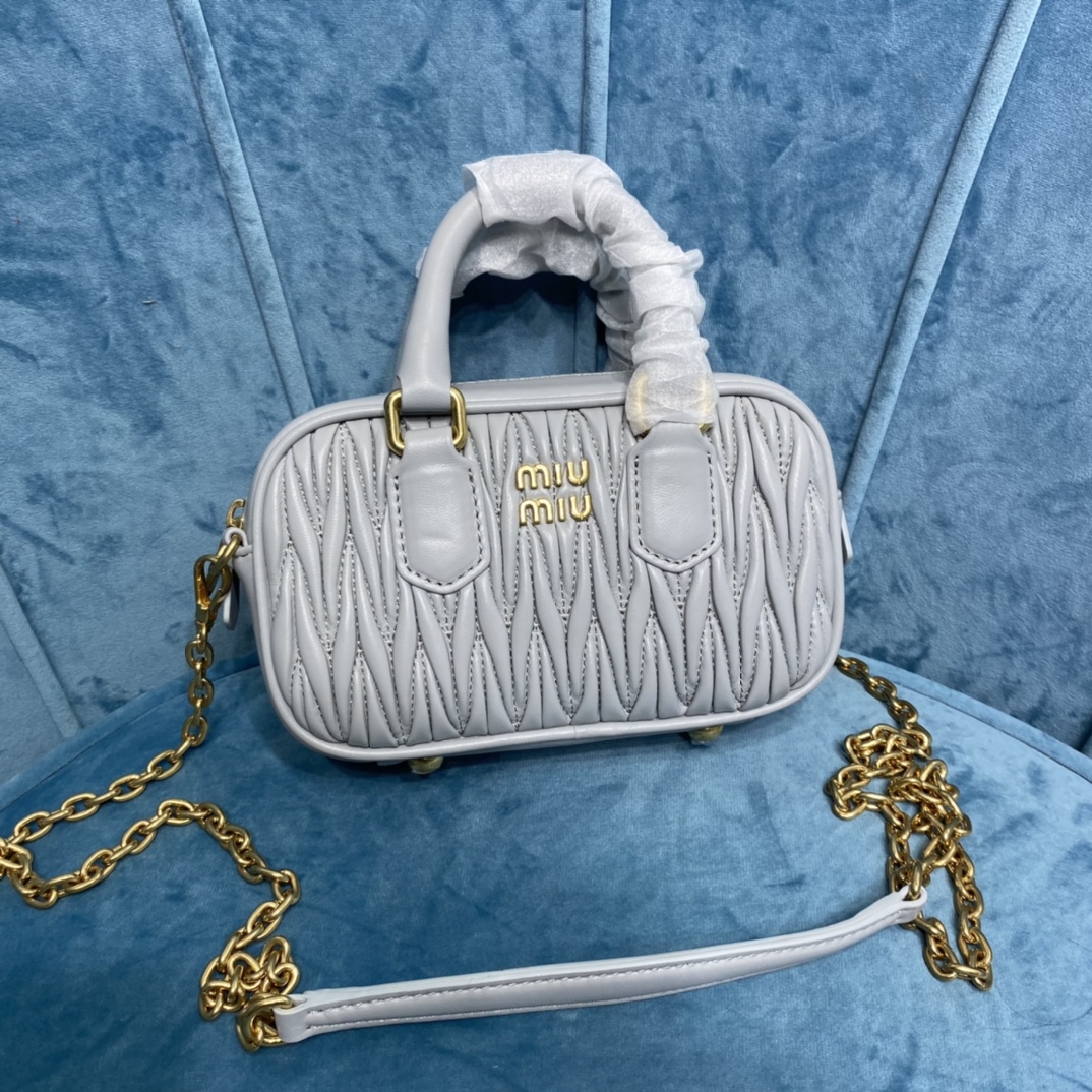 MIU MIU HANDBAG Blue Gray MIU MIU HANDBAG Blue Gray