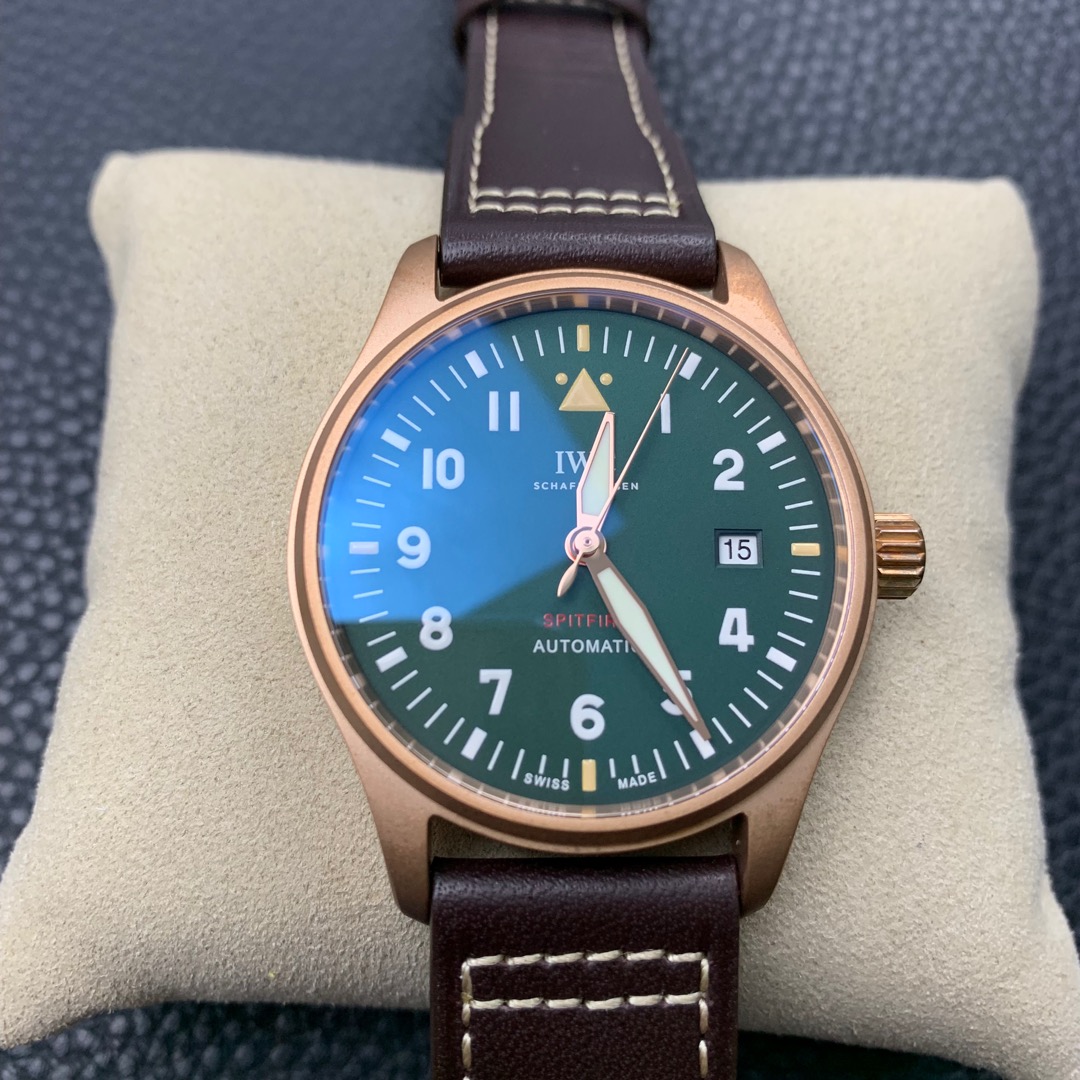 Universal Pilot 39 Series Bronze Spitfire Fighter Universal Pilot 39 Series Bronze Spitfire Fighter