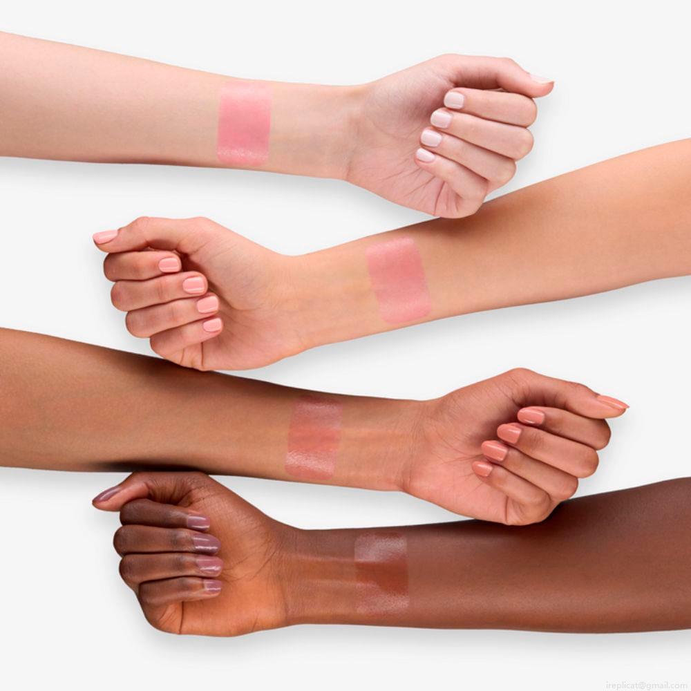 Lip Oil Glow Colour Essence Changing Lip & Cheek Oil 4,4 ml Lip Oil Glow Colour Essence Changing Lip & Cheek Oil 4,4 ml