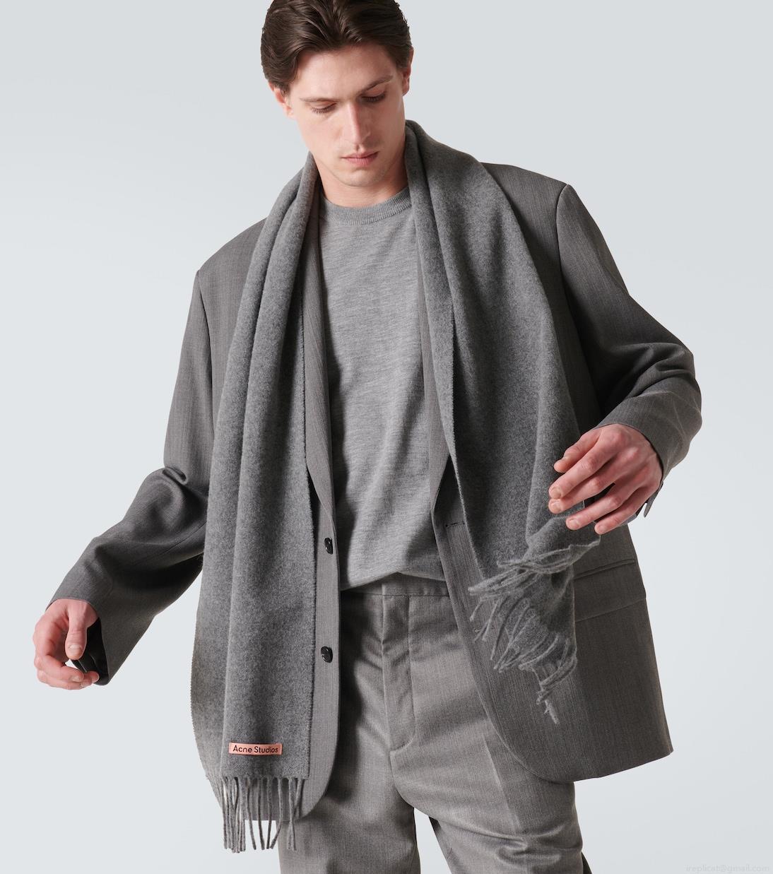 Acne StudiosFringed wool scarf Acne StudiosFringed wool scarf