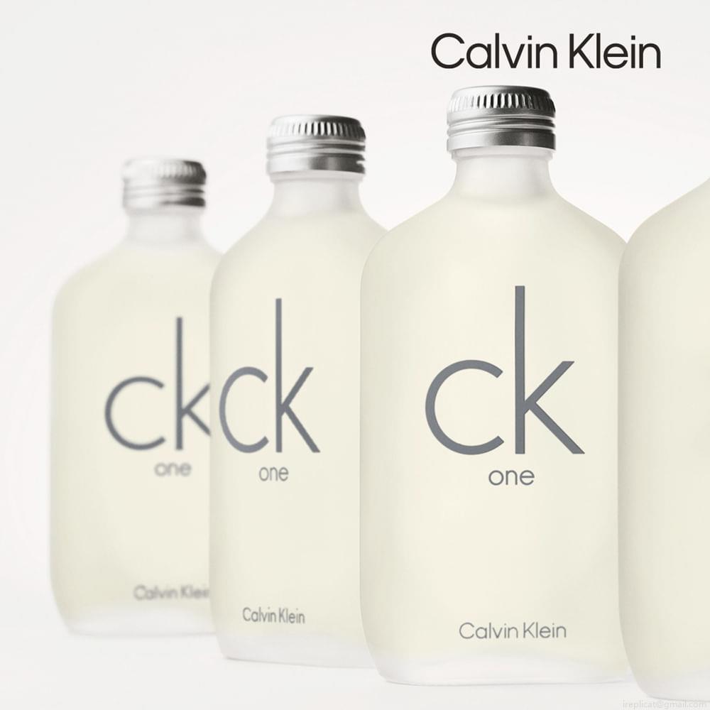 Perfume Calvin Klein CK One Unissex Eau de Toilette 100 ml Perfume Calvin Klein CK One Unissex Eau de Toilette 100 ml